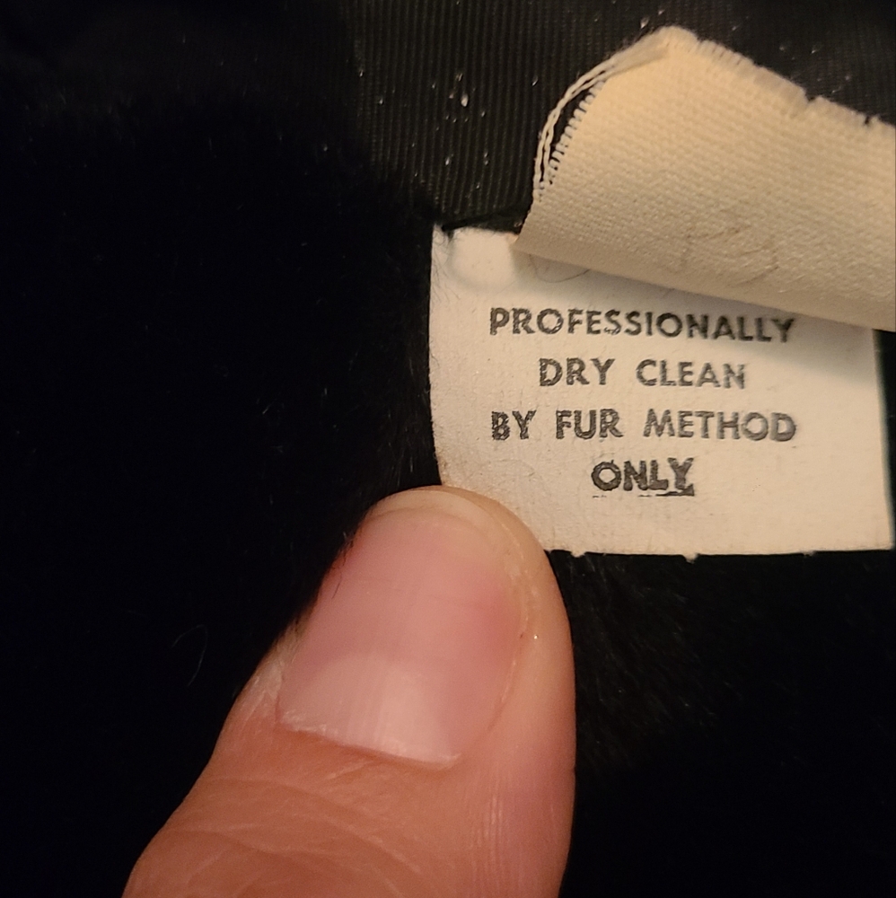 Vintage faux fur coat - Picture 3 of 16